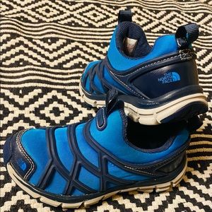 Gently used North Face YOUTH LITEWAVE SLIP-ON WATER RESISTANT Shoe Size 12